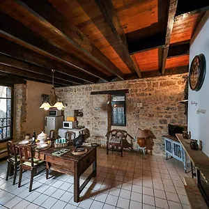 https://la-maison-huguetoune.midi-pyreneeshotels.com